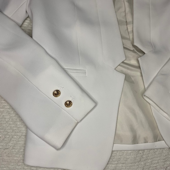 Blazer - Picture 2 of 2